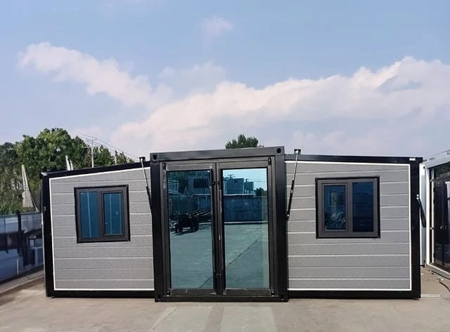 20FT Modular Compact Living Unit with Bedroom, Bathroom, and Kitchen - Collapsible Steel Frame Container Home for Adult Residence.