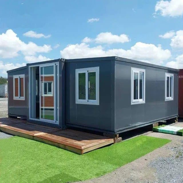 Elegant 40FT Tiny House - Portable Prefab Home with Spacious Bedrooms, Modern Bathroom, and Fully-Equipped Kitchen