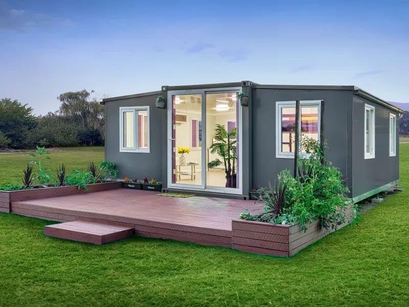 Elegant 40FT Tiny House - Portable Prefab Home with Spacious Bedrooms, Modern Bathroom, and Fully-Equipped Kitchen