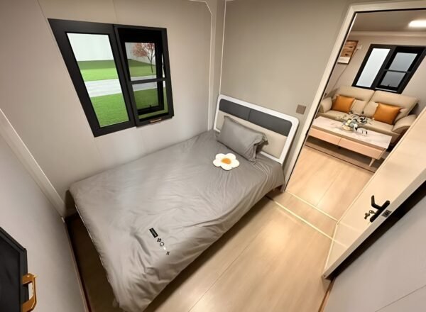 SmartSpace 40FT 4 Bedroom House — image 10